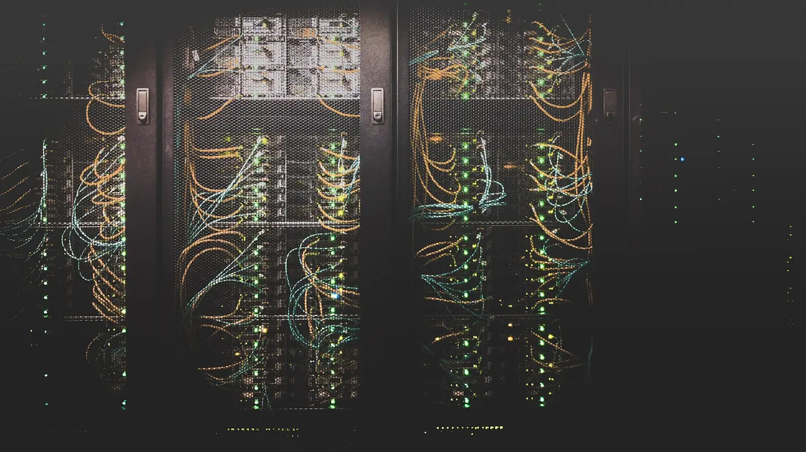 Vous oubliez la technique. On s'en occupe — site, bornes, écrans.